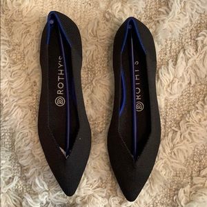 New in Box Rothy’s Black Solid “The Point” Size 9